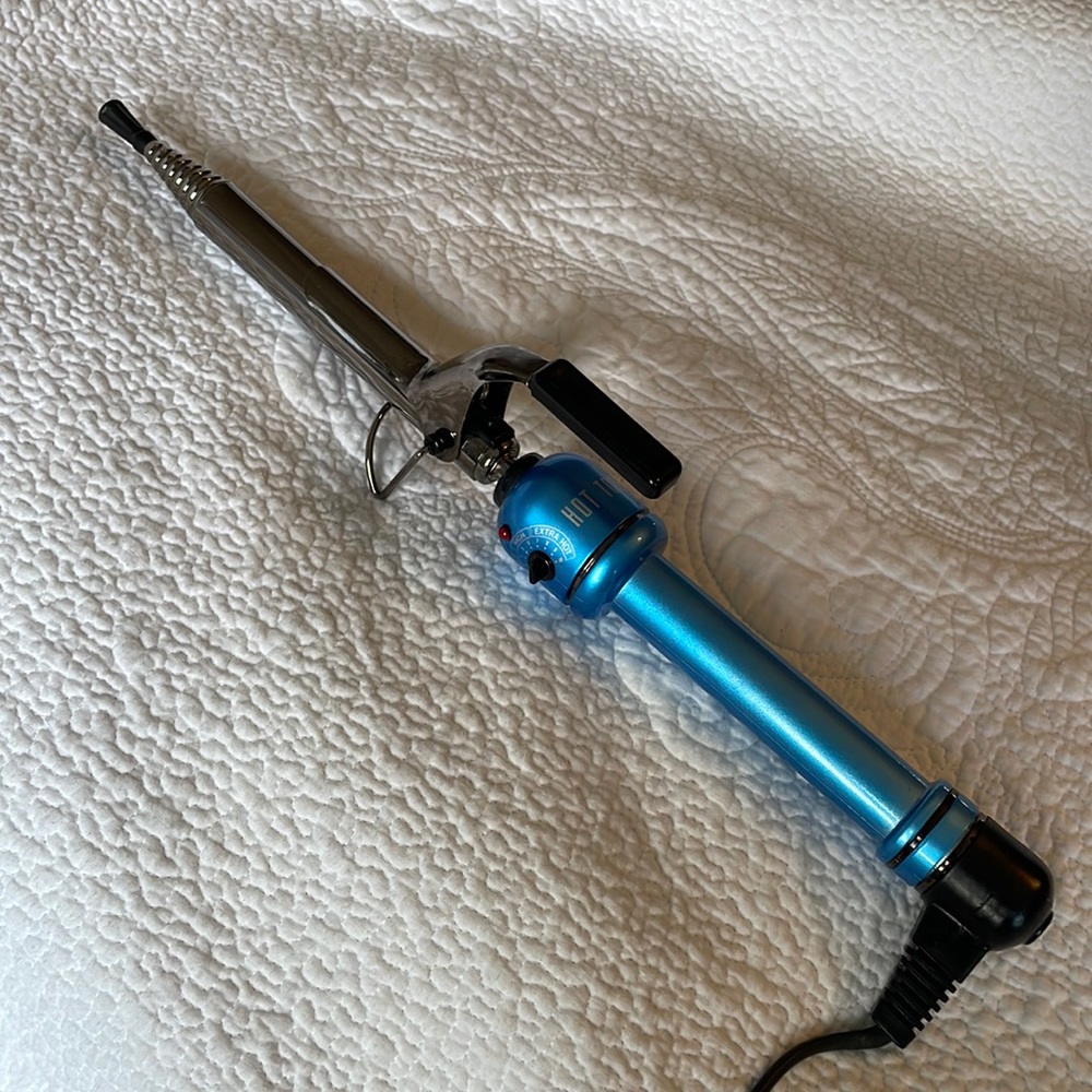 Hot Tools Blue Ice Titanium Spiral Spring Curling Iron HTBL1140